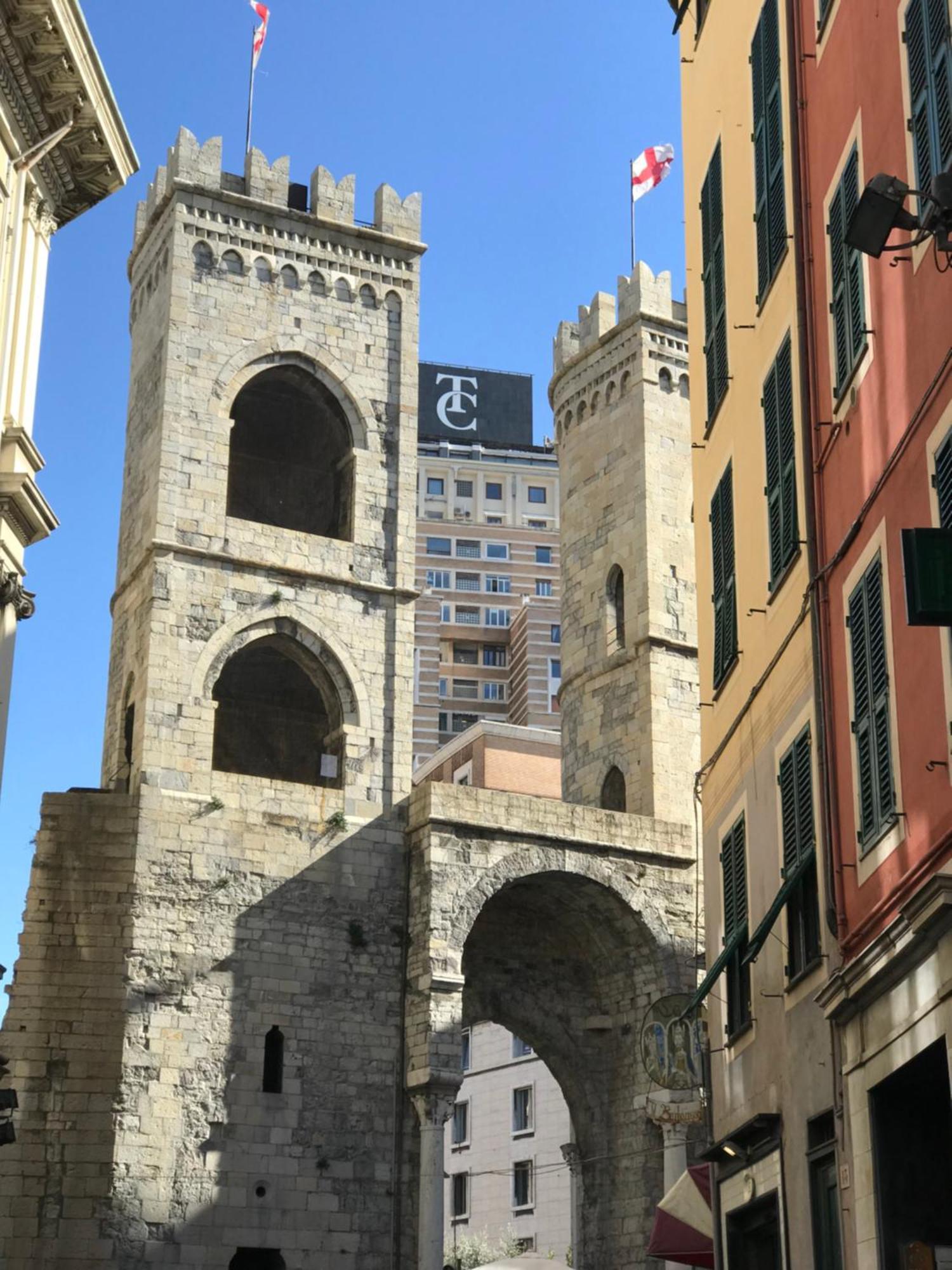 Exclusive Really Downtown - Free Private Parking Included! * Genova