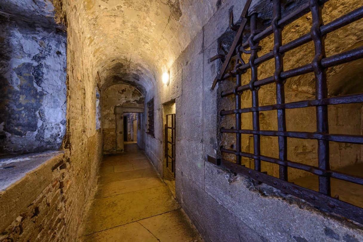 Exclusive Really Downtown - Free Private Parking Included! * Genova