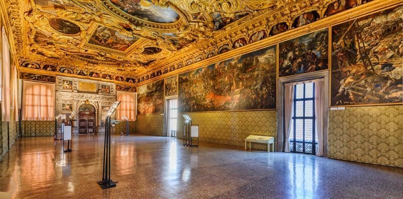 Exclusive Really Downtown - Free Private Parking Included! Appartamento Genova